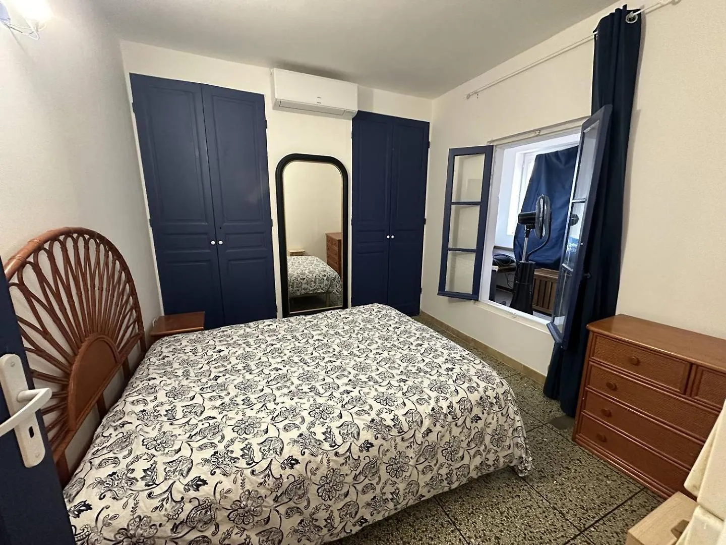 Appartement T3 - Centre Ville - Climatisation - Internet Saintes-Maries-de-la-Mer 0*,  France